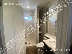 1402 April Villas in Montgomery, TX - Building Photo