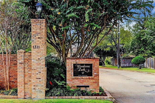 property at 1311 Antoine Dr