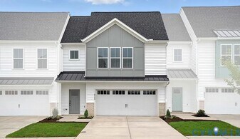 6900 Sunrise Oasis Ln in Midlothian, VA - Building Photo