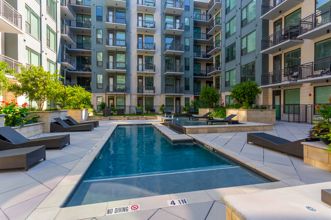 Echo in Austin, TX - Building Photo