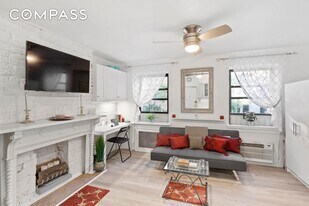 149 E 62nd St in New York, NY - Building Photo