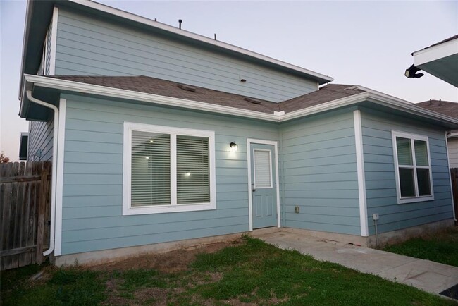 210 Bent Creek Dr in Hutto, TX - Building Photo - Building Photo