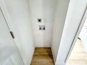 4605 N Hubert Ave in Tampa, FL - Building Photo - Building Photo