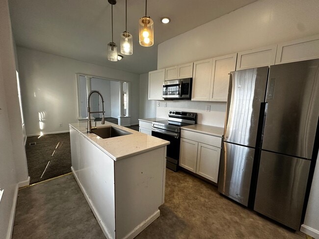 432 S Highland Ave in Columbus, OH - Building Photo - Building Photo