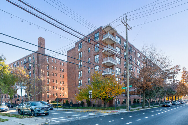 Grant Terrace Condominium in Staten Island, NY - Building Photo - Building Photo