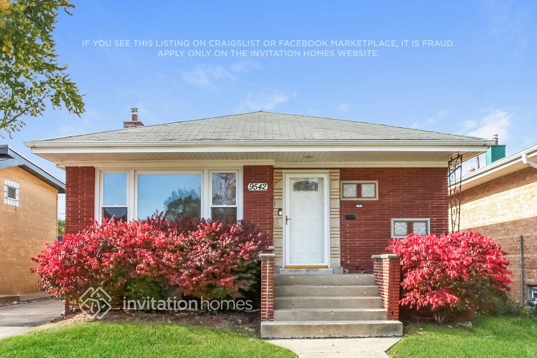 9542 S Sacramento Ave in Evergreen Park, IL - Foto de edificio