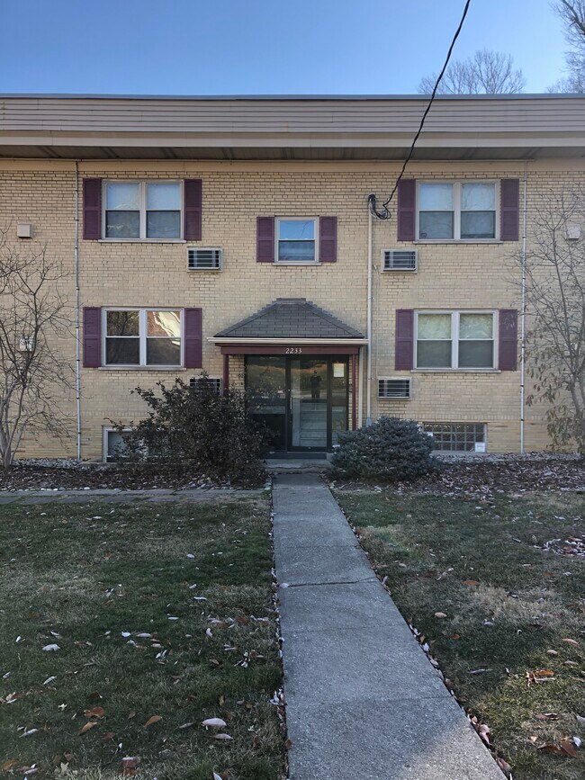2233 Madison Rd Rentals in Cincinnati, OH