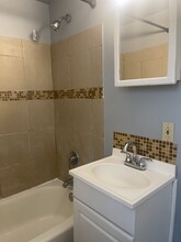 1311 S State St, Unit 2 in Lockport, IL - Foto de edificio - Building Photo