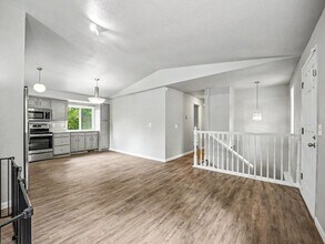 6849 41st Ave SE in Lacey, WA - Building Photo - Building Photo