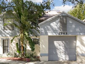 1245 Crossfield Dr in Apopka, FL - Building Photo
