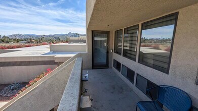 425 Bradshaw E Ln in Palm Springs, CA - Building Photo - Building Photo