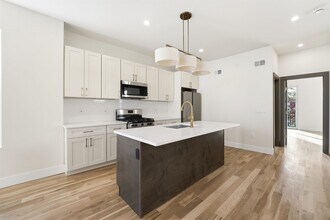 25 Lembeck Ave in Jersey City, NJ - Building Photo - Building Photo