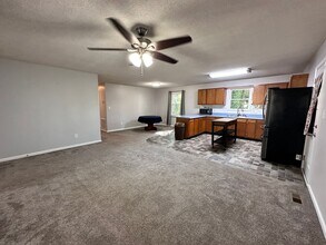 5813 Oak St in Fort Lawn, SC - Building Photo - Building Photo