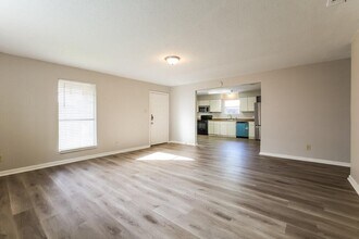 5606 Drakestone Blvd in Houston, TX - Building Photo - Building Photo