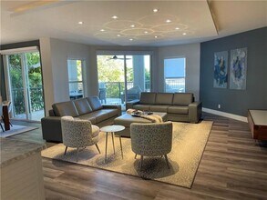 1050 Seminole Dr in Fort Lauderdale, FL - Building Photo - Building Photo