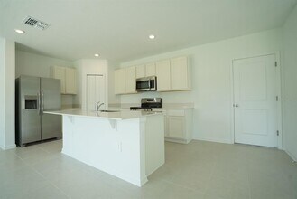 3055 TOTEM Rd in Eagle Lake, FL - Building Photo - Building Photo
