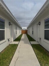 5800 Northwestern Ave in McAllen, TX - Building Photo - Building Photo
