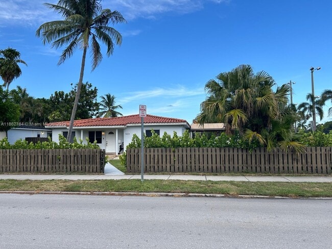 property at 523 S 16th Ave