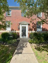 321 Homeland Southway in Baltimore, MD - Building Photo