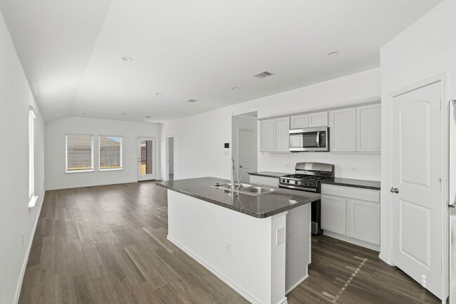 property at 5215 Mossdale Blf Ln