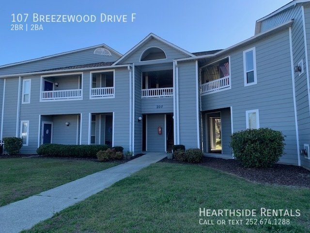 107 Breezewood Dr in Greenville, NC - Building Photo