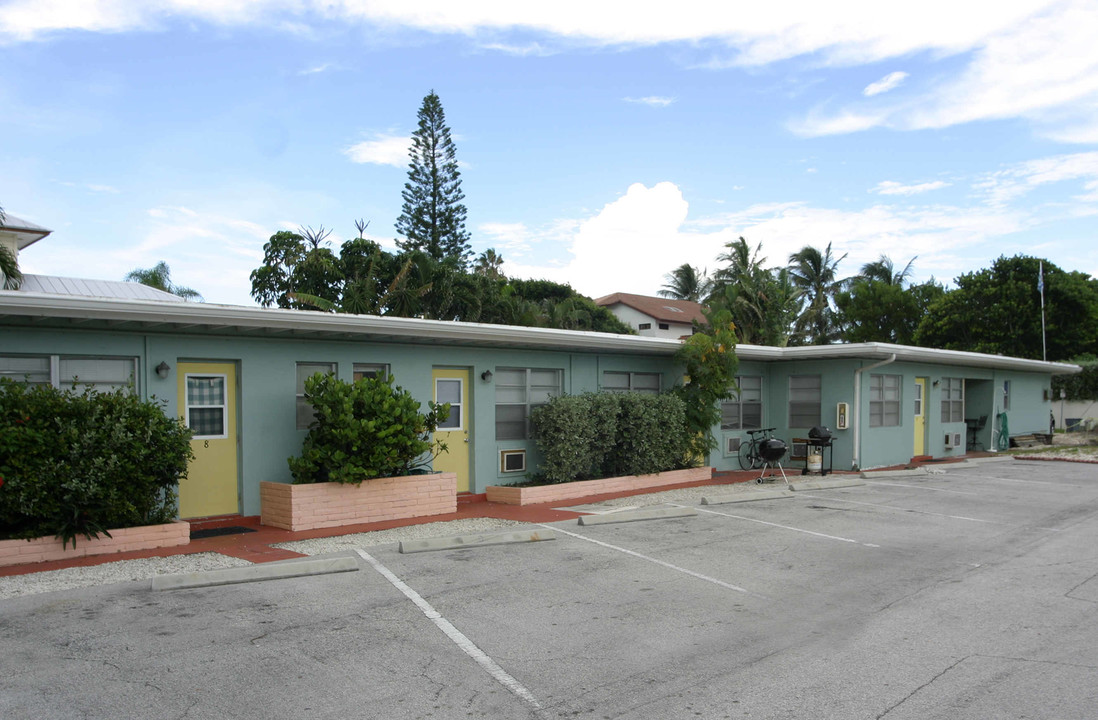 Oceanside Apartments in Ocean Ridge, FL - Building Photo