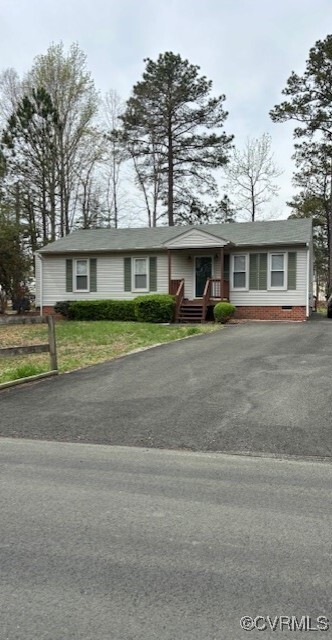 property at 3906 Bayreuth Ln