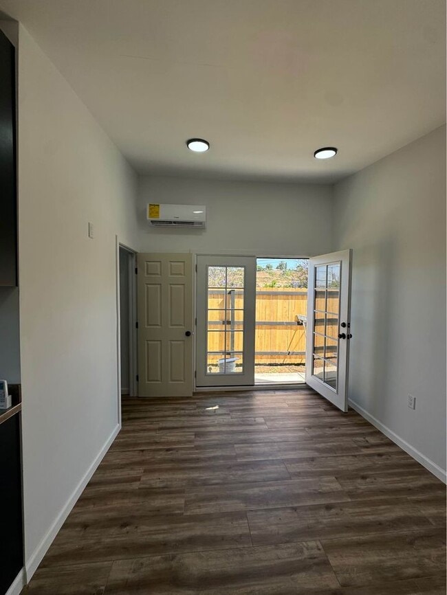 268 Meadowbrook Dr, Unit ADU Studio