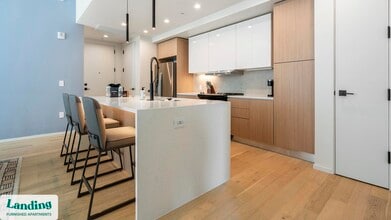 143 E Commerce St in San Antonio, TX - Foto de edificio - Building Photo