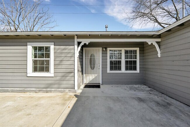 1013 Twin Oaks St in Houston, TX - Building Photo - Building Photo