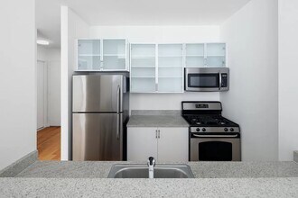 15 Broad St in New York, NY - Building Photo - Building Photo