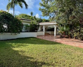 540 Perugia Ave in Coral Gables, FL - Building Photo - Building Photo