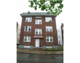 223 Spencer Ave in Pittsburgh, PA - Foto de edificio - Building Photo