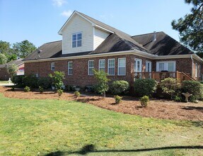 7805 Cypress Island Dr in Wilmington, NC - Building Photo - Building Photo