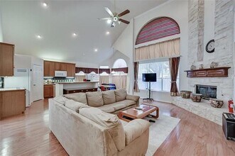 5701 Christy Ln in Haltom City, TX - Building Photo - Building Photo