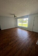 2208 SE 16th St in Cape Coral, FL - Building Photo - Building Photo