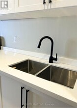 30 Oak Park Crescent in Vaughan, ON - Building Photo - Building Photo