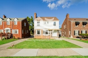 5766 3 Mile Dr in Detroit, MI - Building Photo