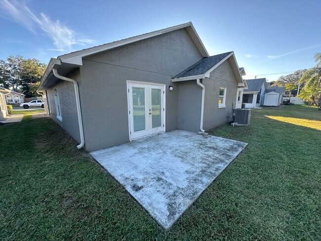 112 Holloway Ct in Sanford, FL - Building Photo - Building Photo