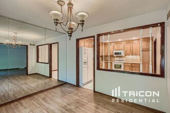 1235 Wilderness Park Cir in Eagan, MN - Building Photo - Building Photo