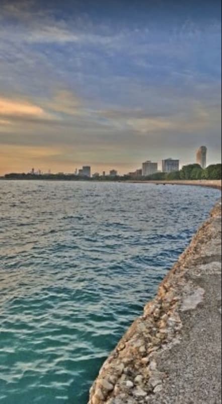 5746 N Sheridan Rd in Chicago, IL - Foto de edificio - Building Photo