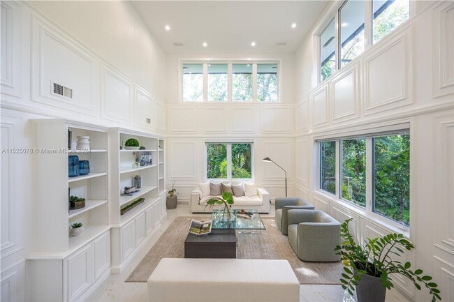 property at 7125 Los Pinos Blvd