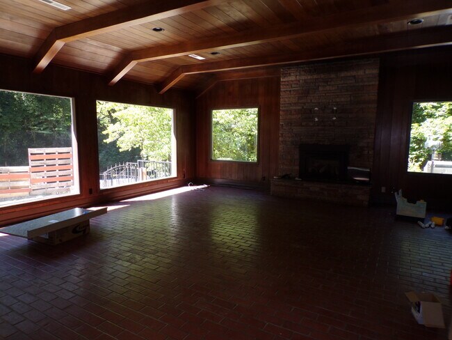 4600 NW Cornell Rd in Portland, OR - Building Photo - Building Photo