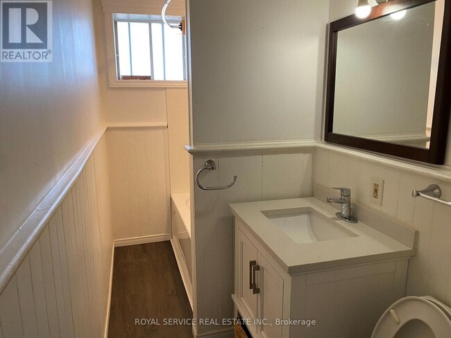 36 King St W in Cobourg, ON - Building Photo - Building Photo