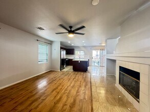 3310 Robin Nest Ct in Las Vegas, NV - Building Photo - Building Photo