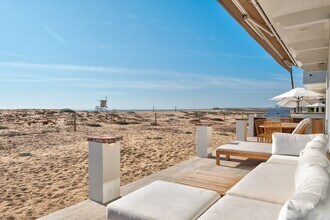 1514 E Oceanfront in Newport Beach, CA - Building Photo - Building Photo