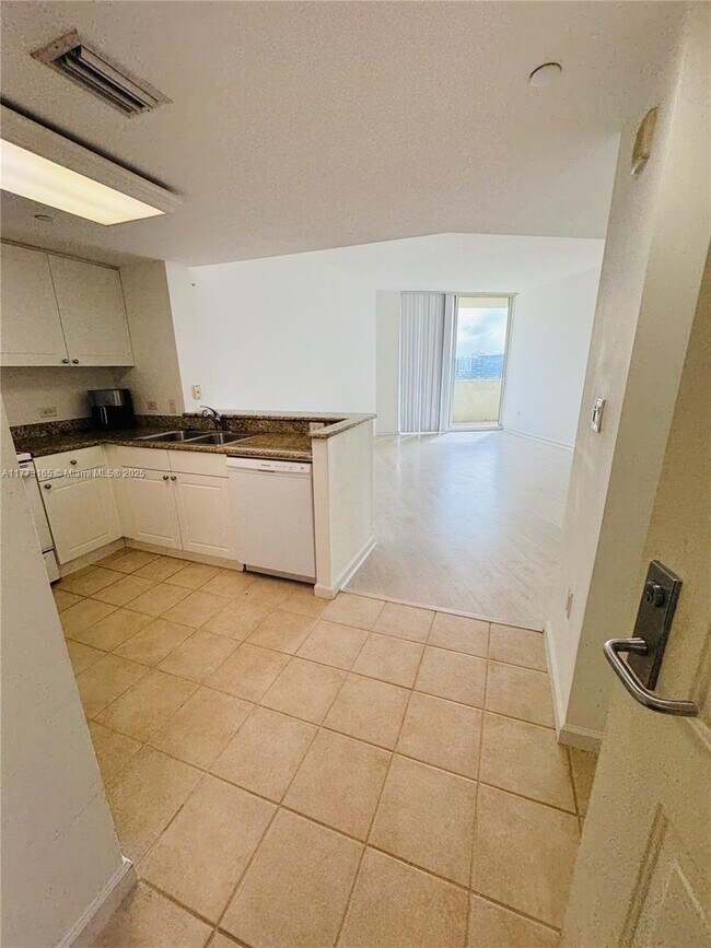 property at 19501 W Country Club Dr