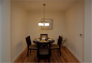 87 New St in Cambridge, MA - Foto de edificio - Building Photo