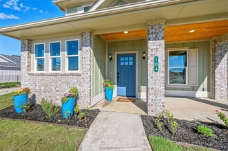 104 Cardinal Wds in Granbury, TX - Building Photo - Building Photo