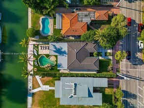 7810 Hawthorne Ave in Miami Beach, FL - Building Photo - Building Photo